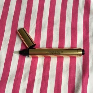 COPY - COPY - YVES Saint Laurent touché eclat 4.5 BNWOB